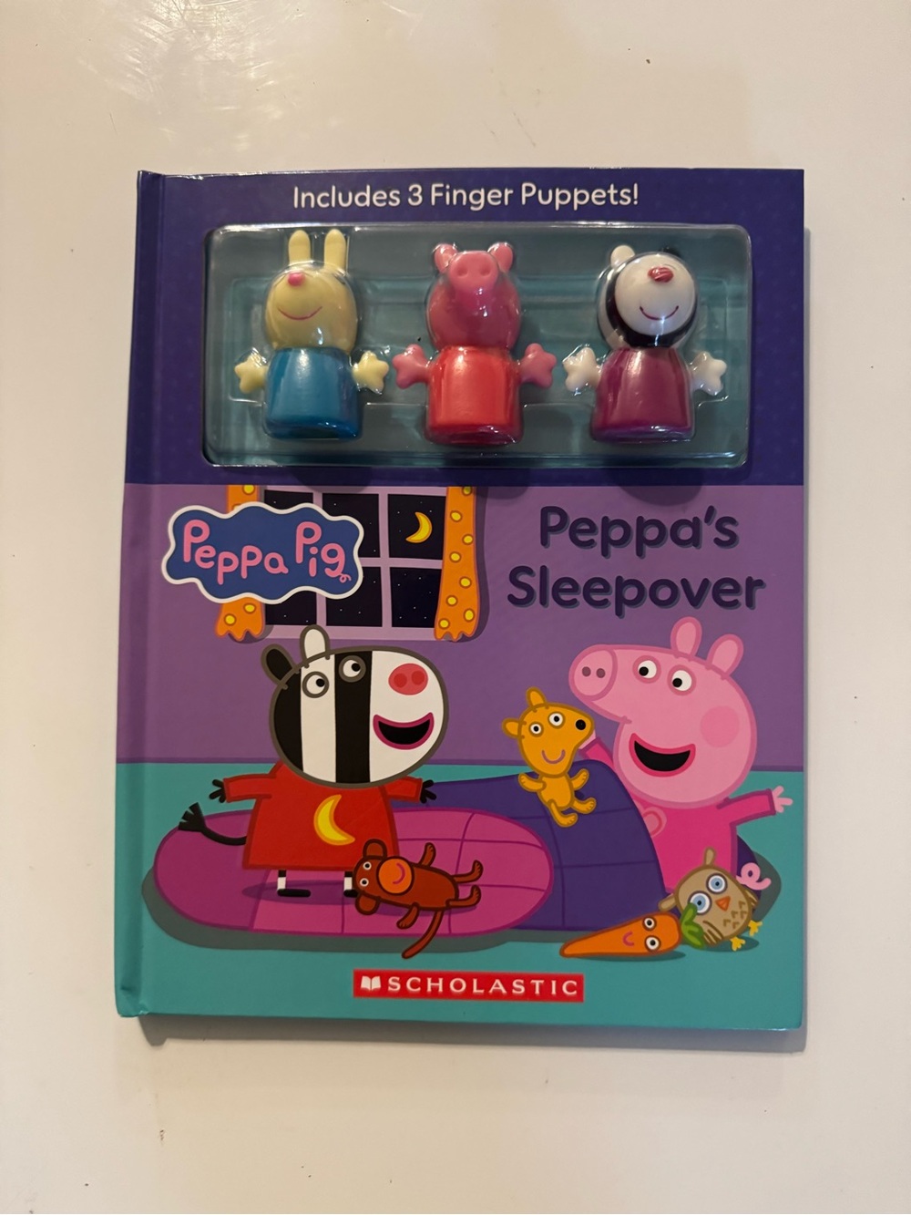 Peppa Pig Board Book with Purple Cover and Blue/Red/Purple Finger Puppets
